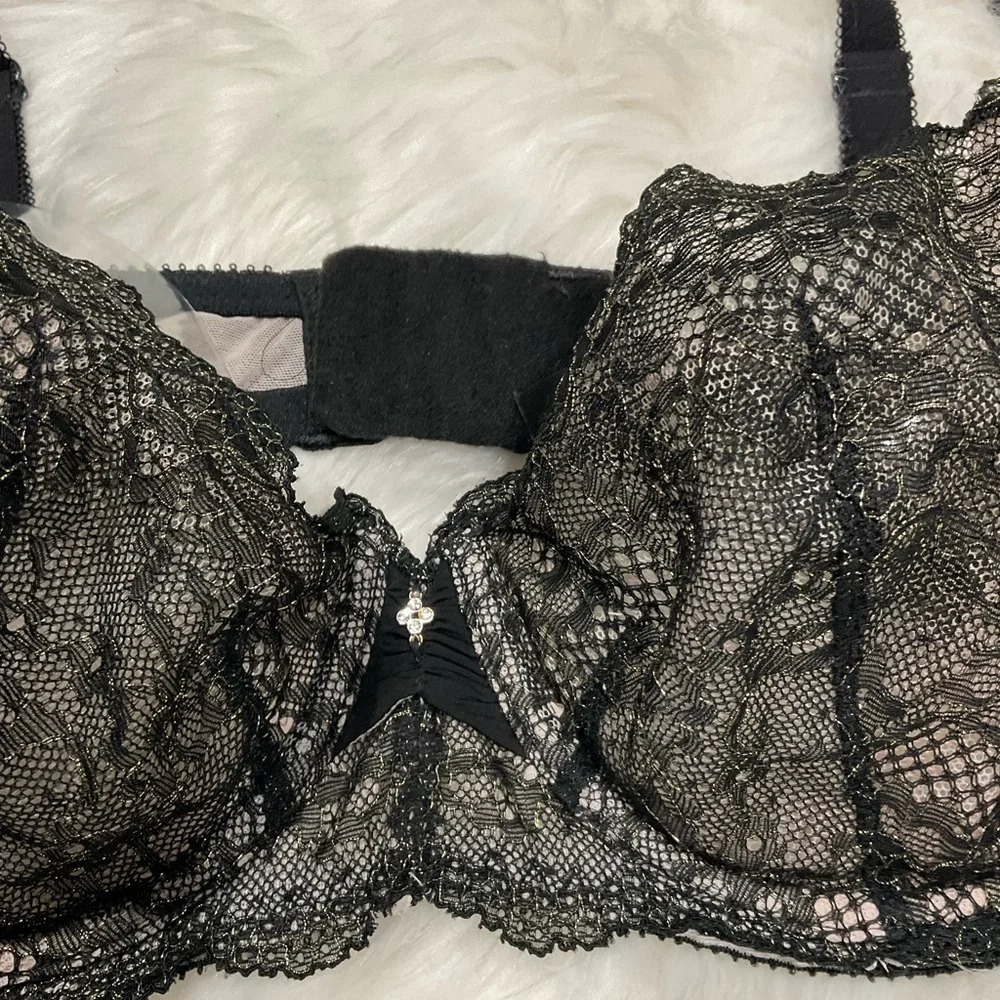 Victoria's Secret Black and White Lace Bra Set